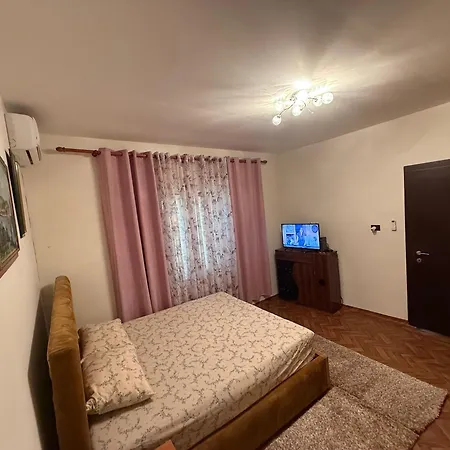 Cosy House تيرانا