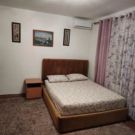 Cosy House 地拉那